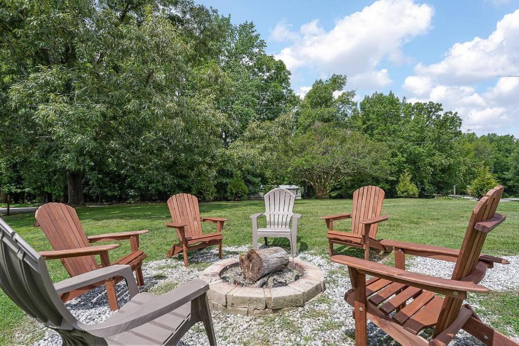Rustic Cabin, Dock, Firepit, Kayaks & Games Winchester Luaran gambar